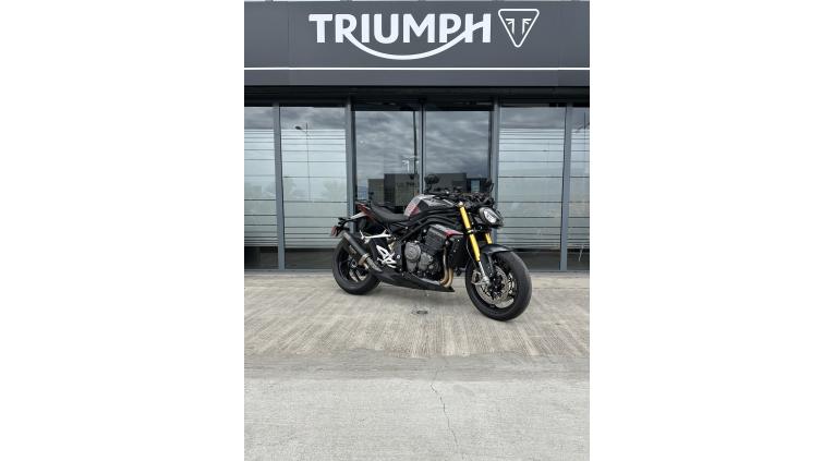 TRIUMPH SPEED TRIPLE 1200 RS